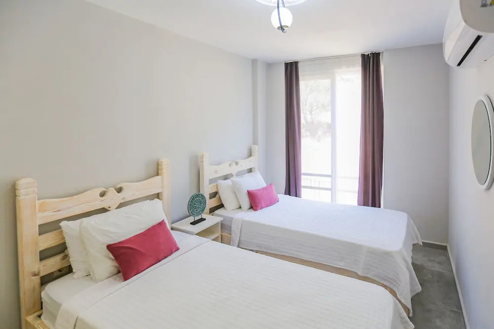 Каш: Just Dream Suites