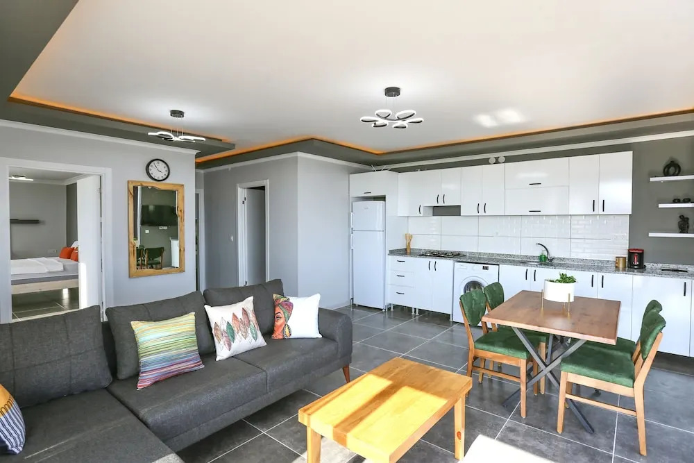 Каш: Just Dream Suites