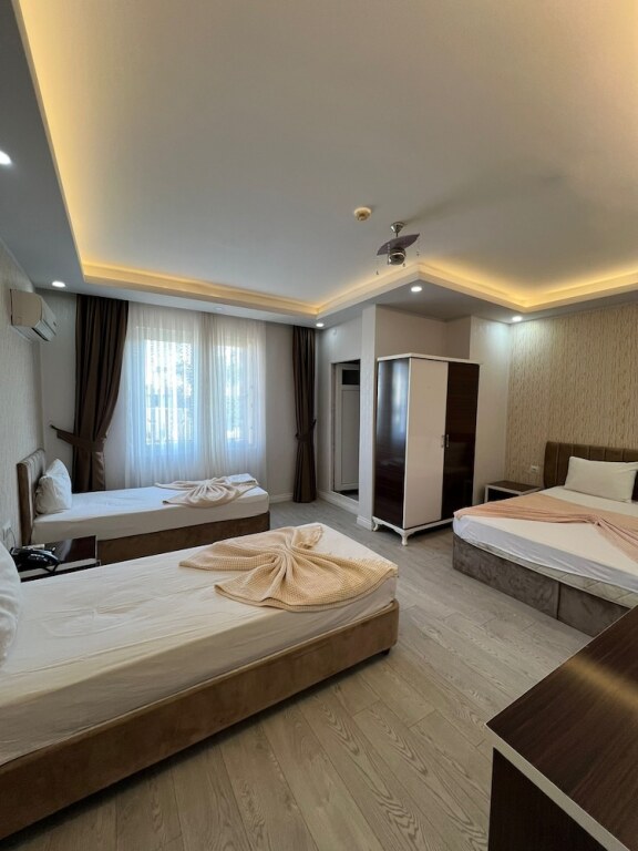 Мерсин: Grand Black Hotel