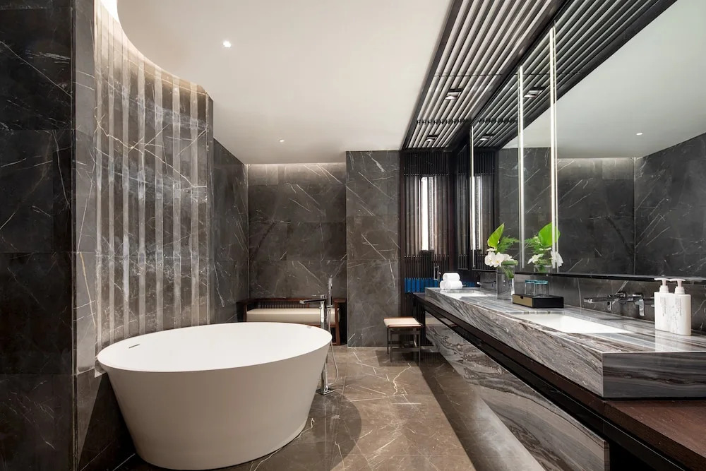 Ибинь: Hualuxe Yibin, An IHG Hotel