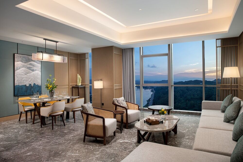 Ибинь: Hualuxe Yibin, An IHG Hotel