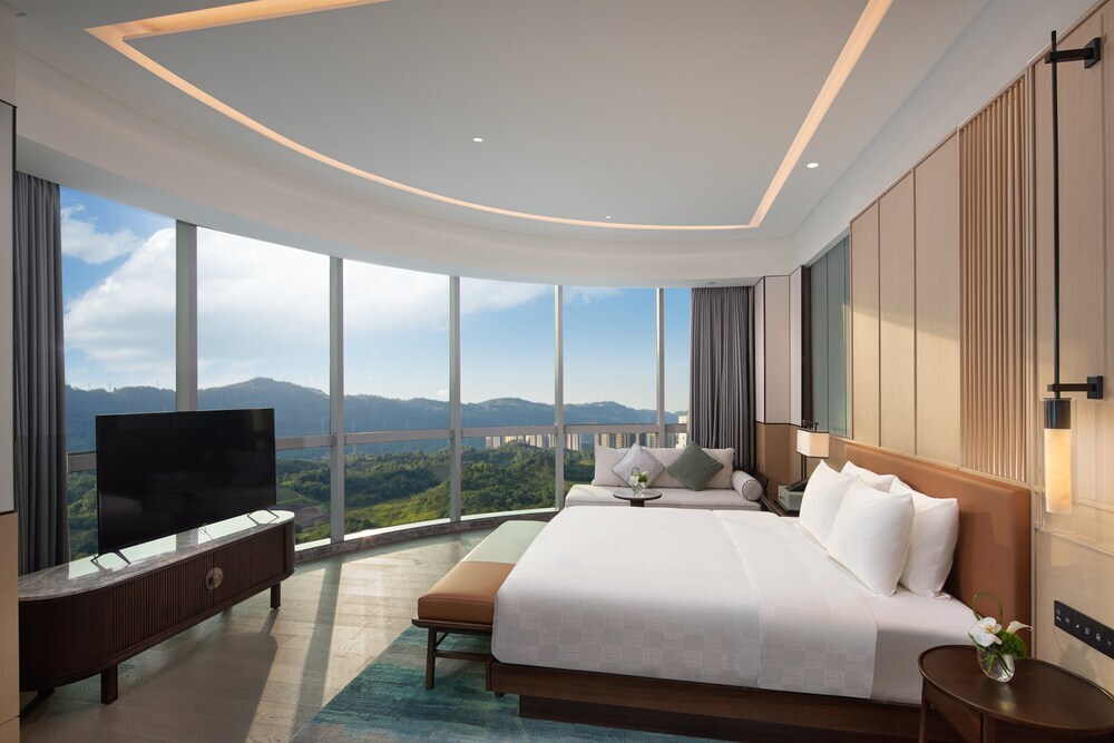 Ибинь: Hualuxe Yibin, An IHG Hotel