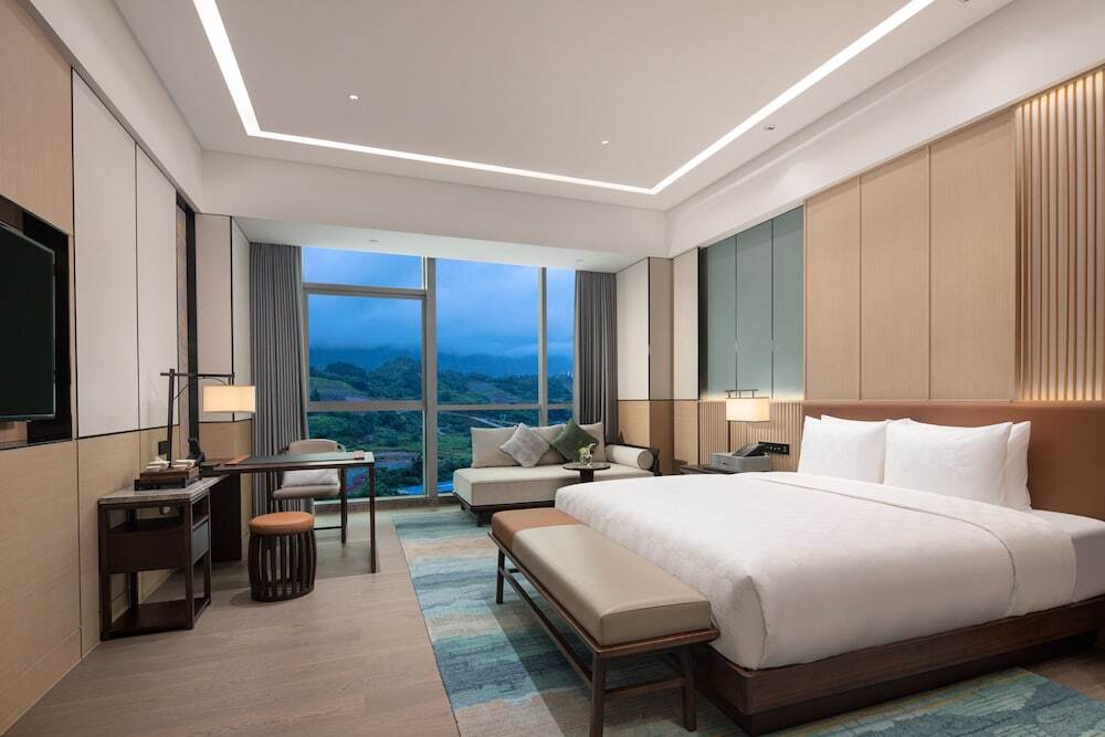 Ибинь: Hualuxe Yibin, An IHG Hotel