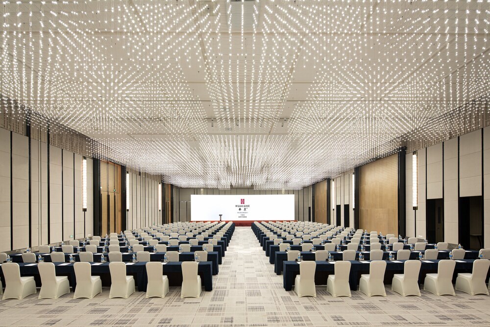 Ибинь: Hualuxe Yibin, An IHG Hotel