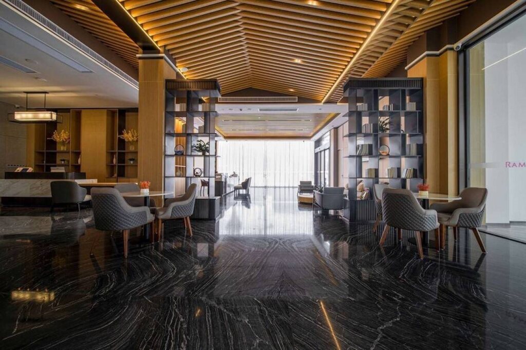 Гуйлинь: Ramada by Wyndham Guilin Yangshuo Resort