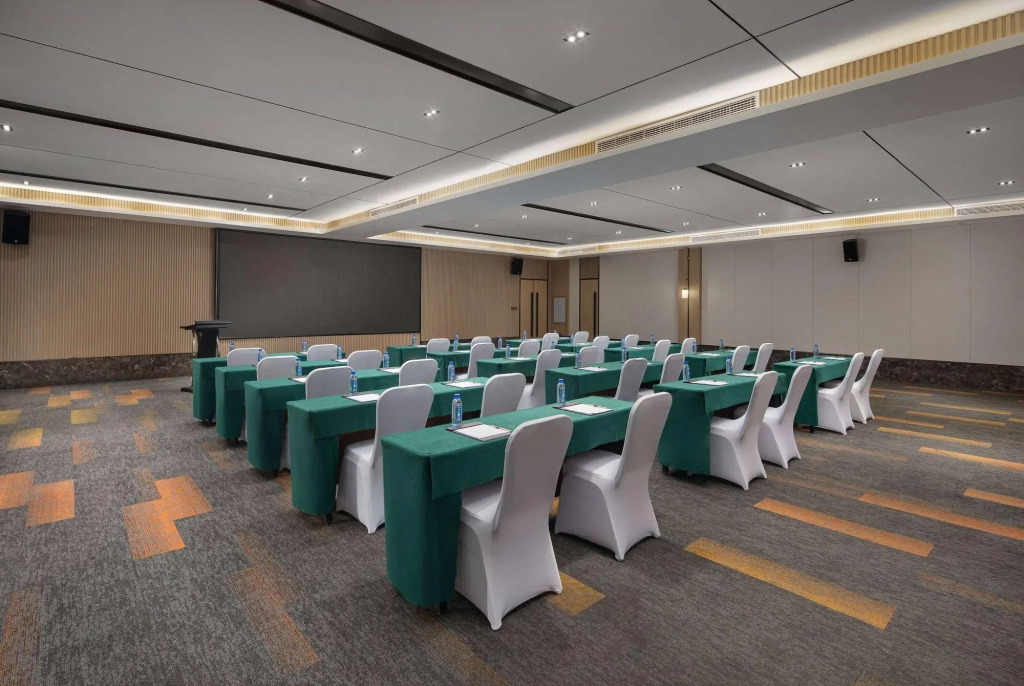 Гуйлинь: Ramada by Wyndham Guilin Yangshuo Resort