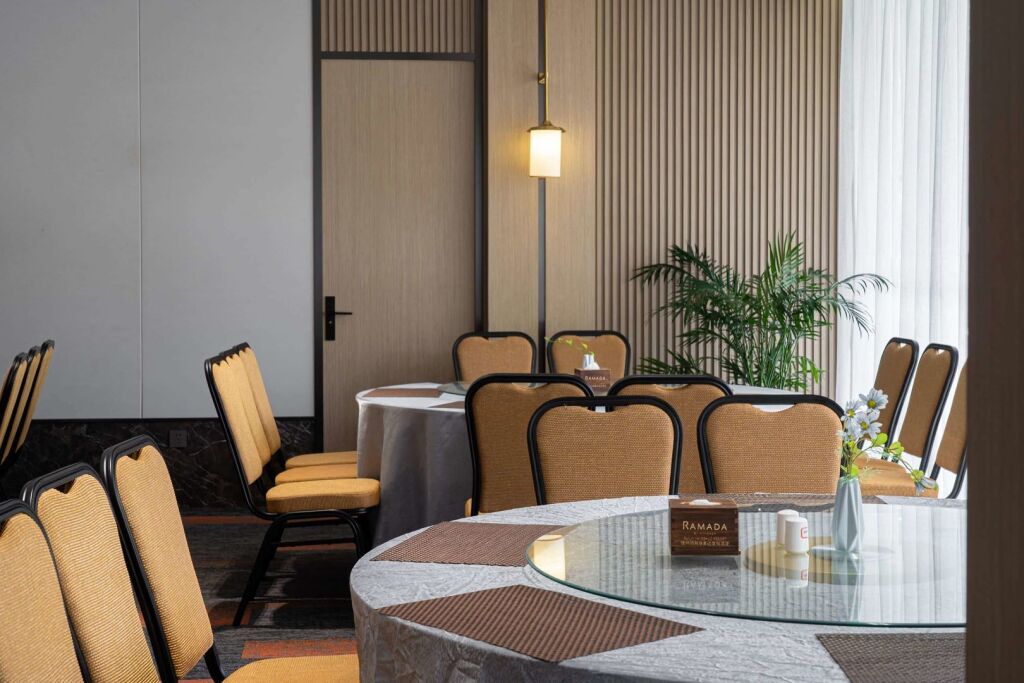 Гуйлинь: Ramada by Wyndham Guilin Yangshuo Resort