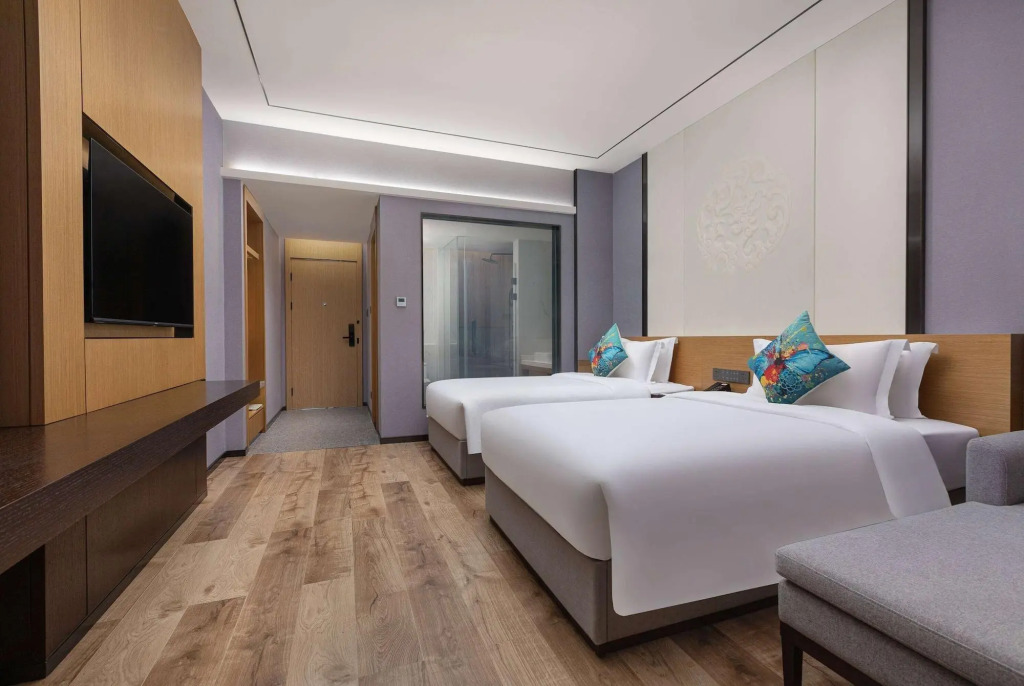 Гуйлинь: Ramada by Wyndham Guilin Yangshuo Resort