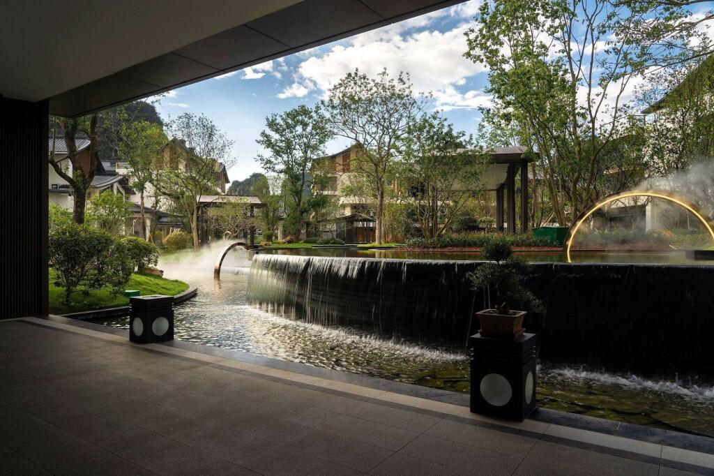Гуйлинь: Ramada by Wyndham Guilin Yangshuo Resort