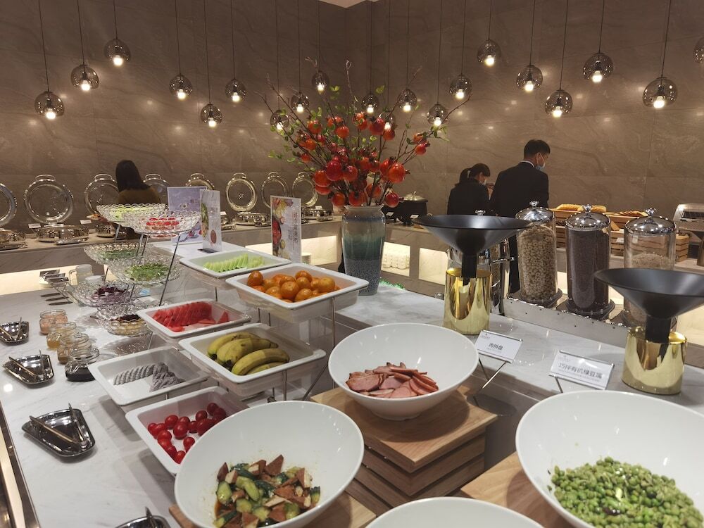 Цзиньчжун: Yun Ray Phoenix Hotel