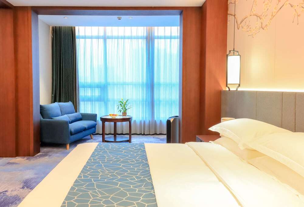 Цзиньчжун: Yun Ray Phoenix Hotel
