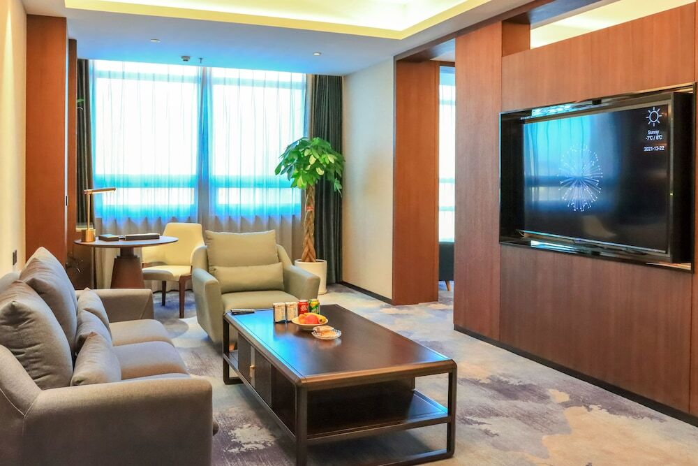 Цзиньчжун: Yun Ray Phoenix Hotel