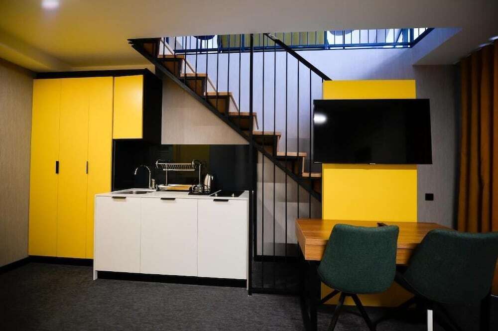 Даниспараули: Alliance Villa