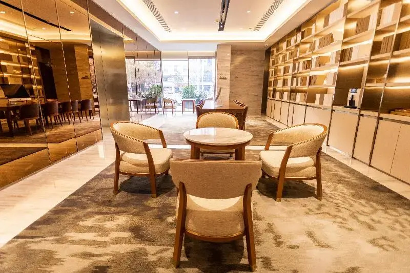 Цзиньчжун: Ji Hotel (Longhu Wanda Plaza)