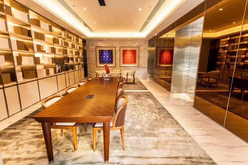 Цзиньчжун: Ji Hotel (Longhu Wanda Plaza)