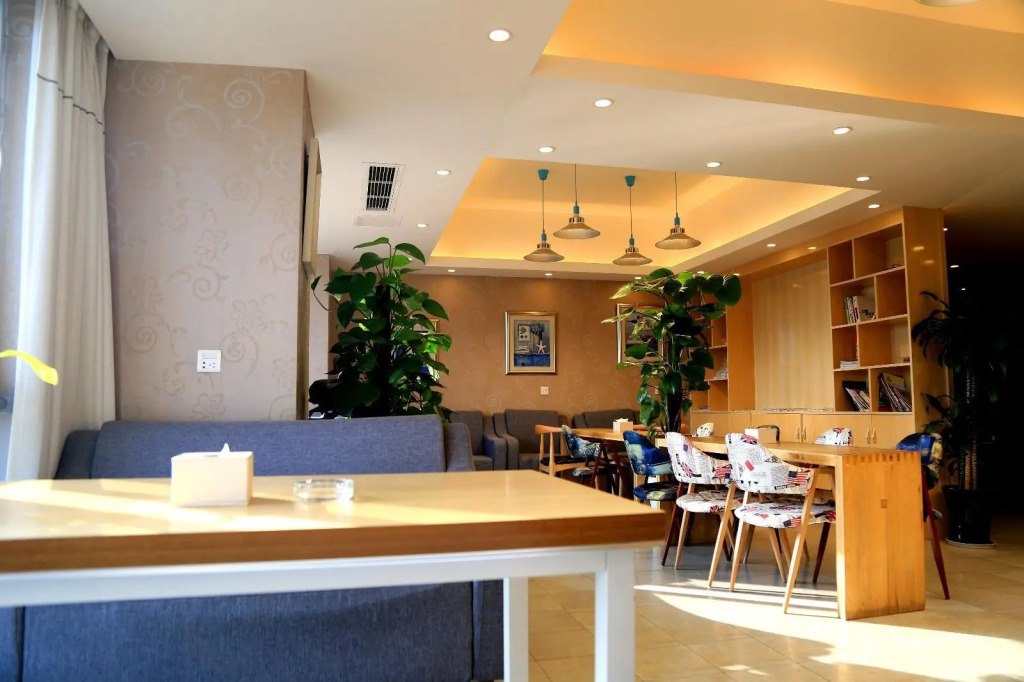 Neijiang: 7Days Premium Neijiang Wanda Square