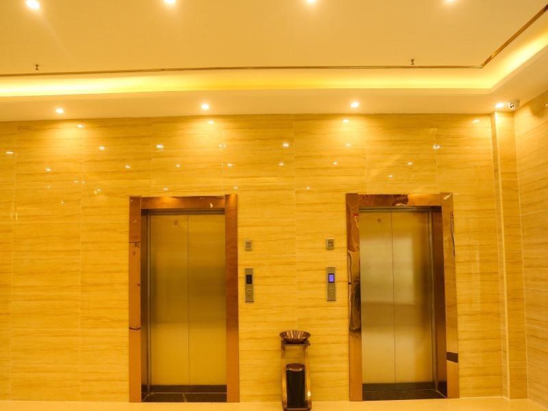 Аньцин: GreenTree Inn Anqing Huaining County Development Zone Duxiu Road - Anqing