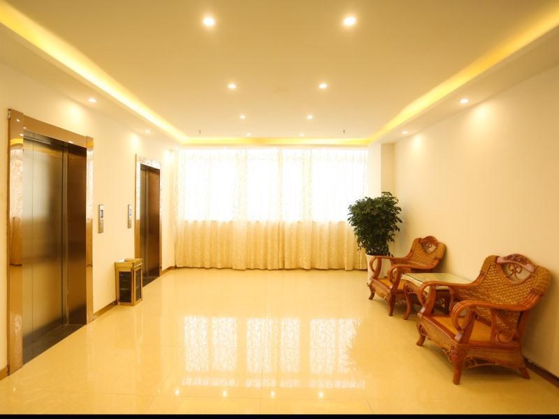Аньцин: GreenTree Inn Anqing Huaining County Development Zone Duxiu Road - Anqing