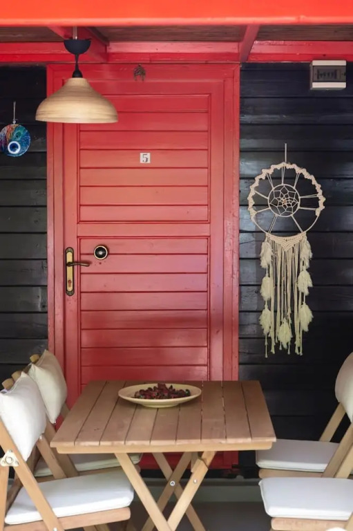 Чиралы: Gayb-I Boutique Home