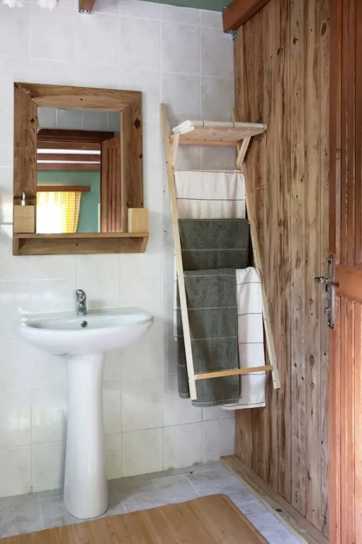 Чиралы: Gayb-I Boutique Home