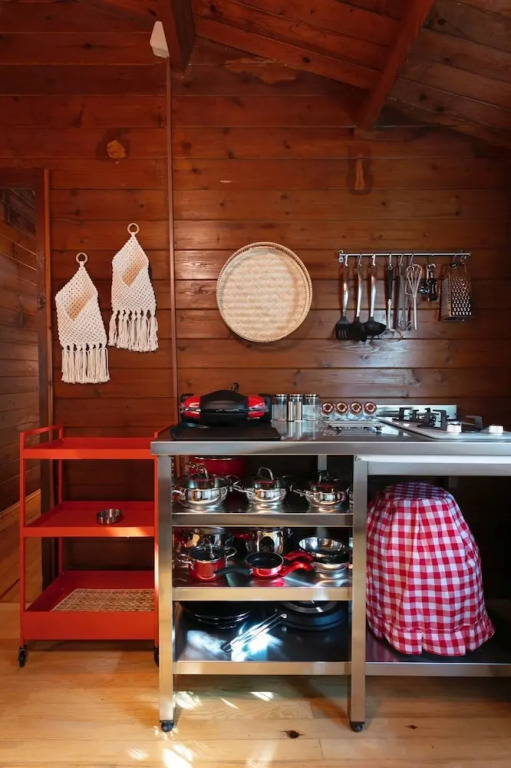 Чиралы: Gayb-I Boutique Home