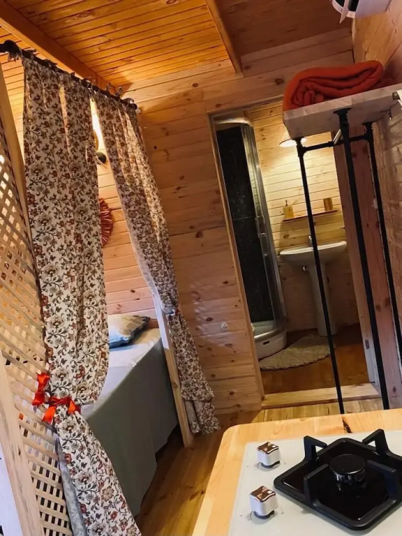 Чиралы: Gayb-I Boutique Home