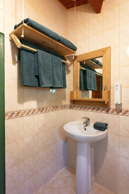 Чиралы: Gayb-I Boutique Home