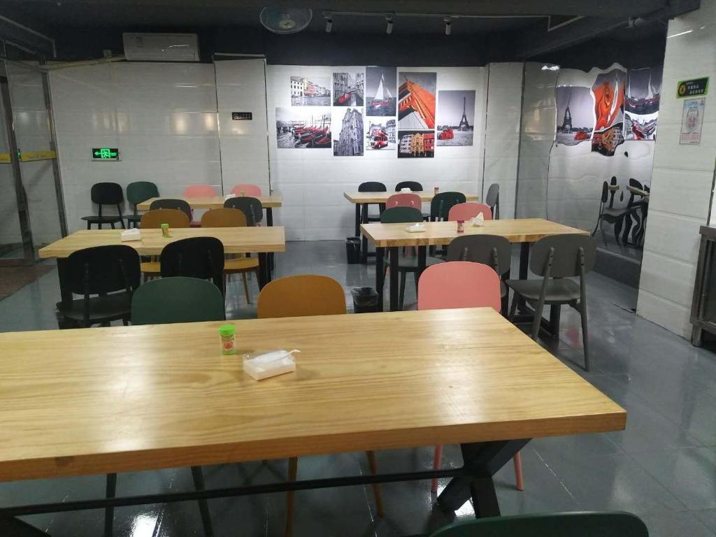 Цюаньчжоу: 7Days Inn Quanzhou Dehua Cidu Avenue Branch