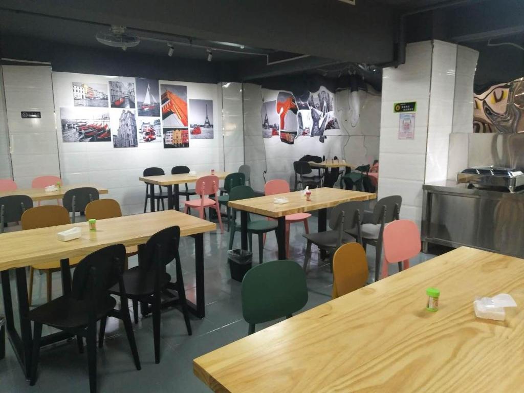 Цюаньчжоу: 7Days Inn Quanzhou Dehua Cidu Avenue Branch