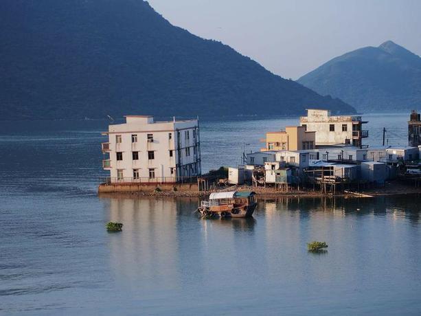 Гонконг: Tai O Inn, by the Sea