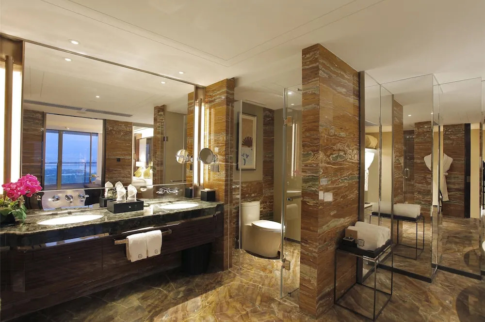 Чжаоцин: the Star Hotel