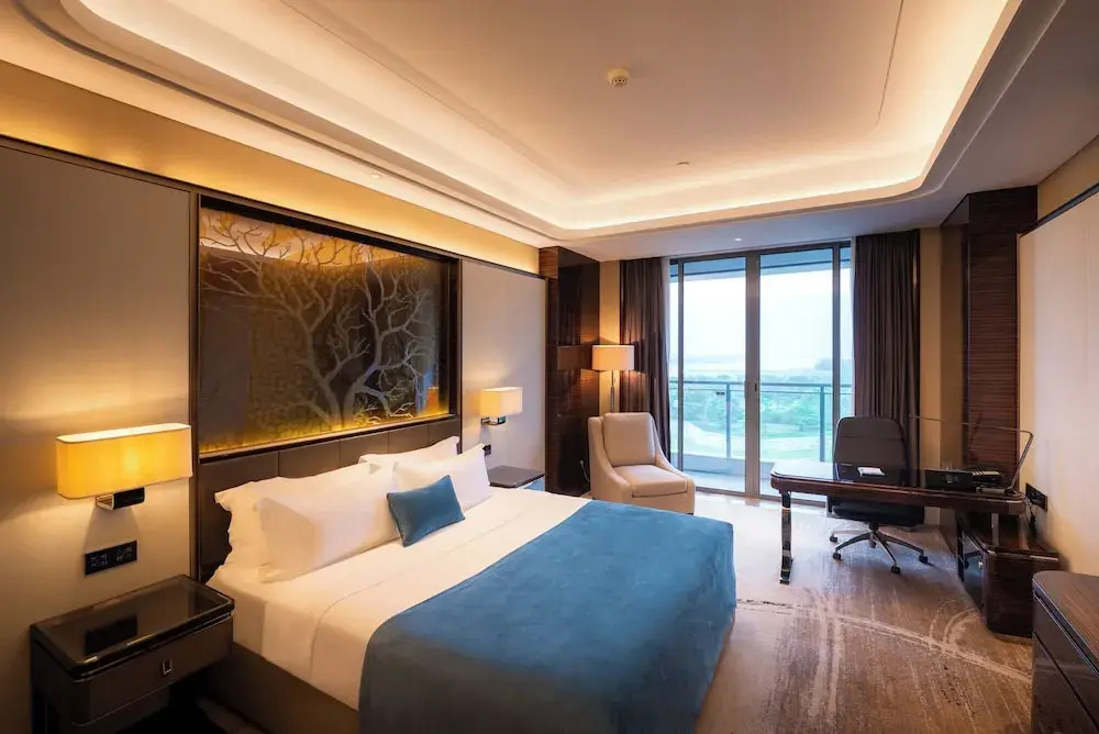 Чжаоцин: the Star Hotel