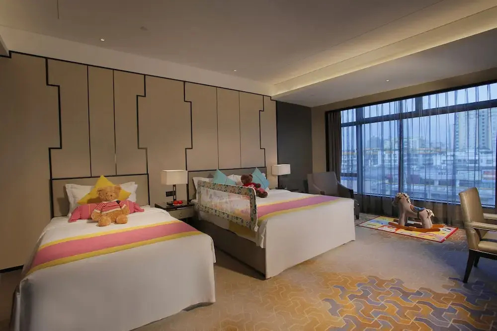 Чжаоцин: the Star Hotel