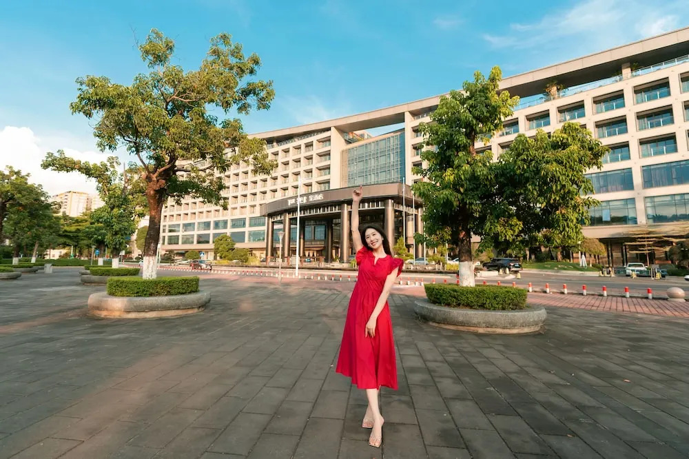 Чжаоцин: the Star Hotel