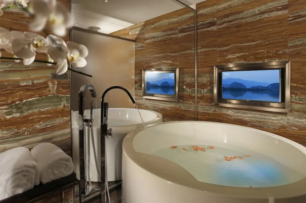 Чжаоцин: the Star Hotel