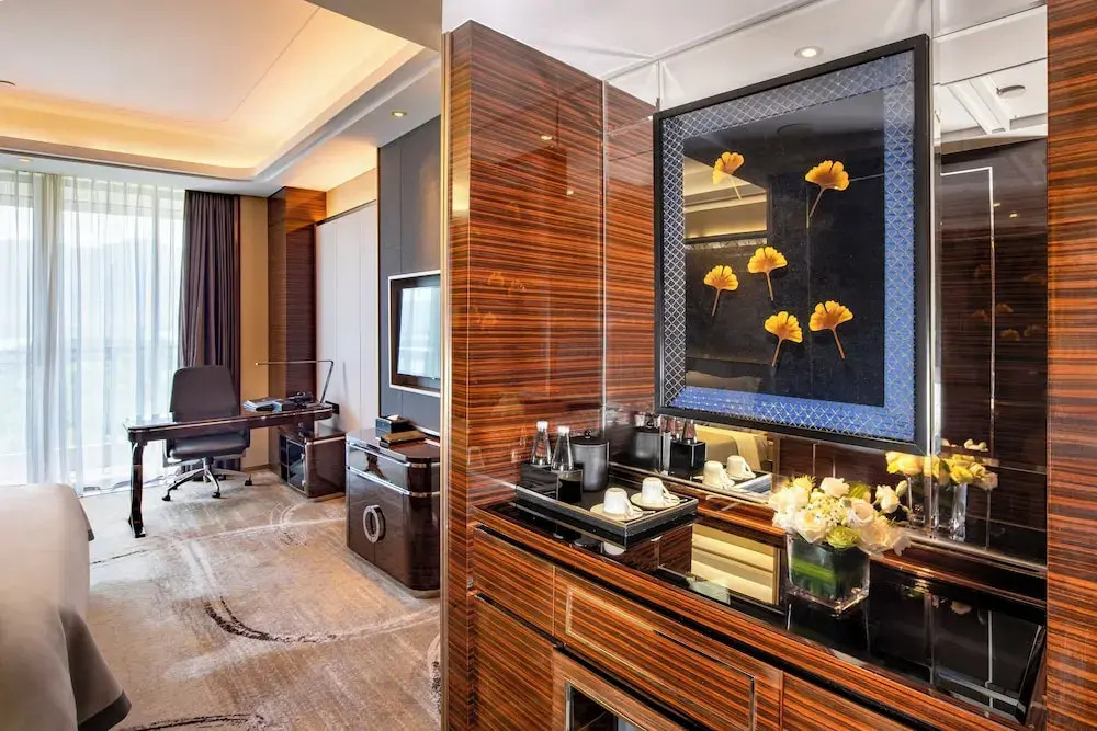 Чжаоцин: the Star Hotel