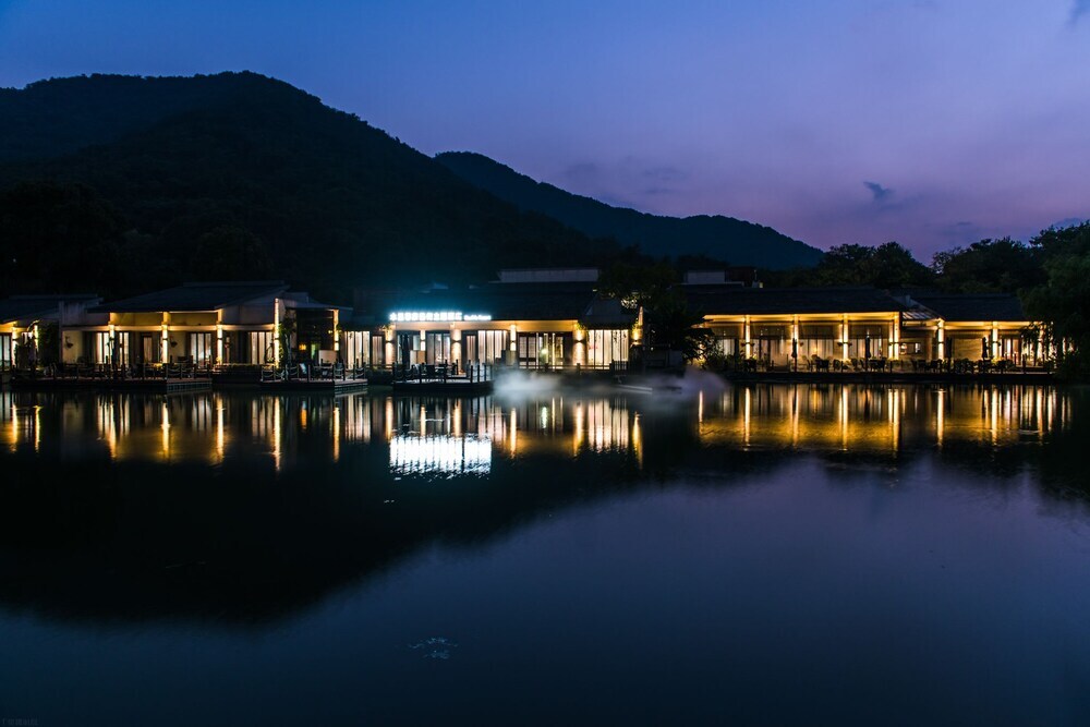 Ханчжоу: Shuimo Resort Hangzhou