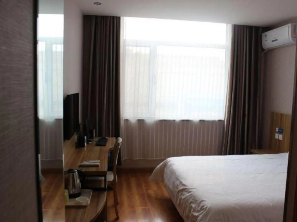 Синтай: Eaka 365 Hotel Pingxiang Zhonghua Road Branch