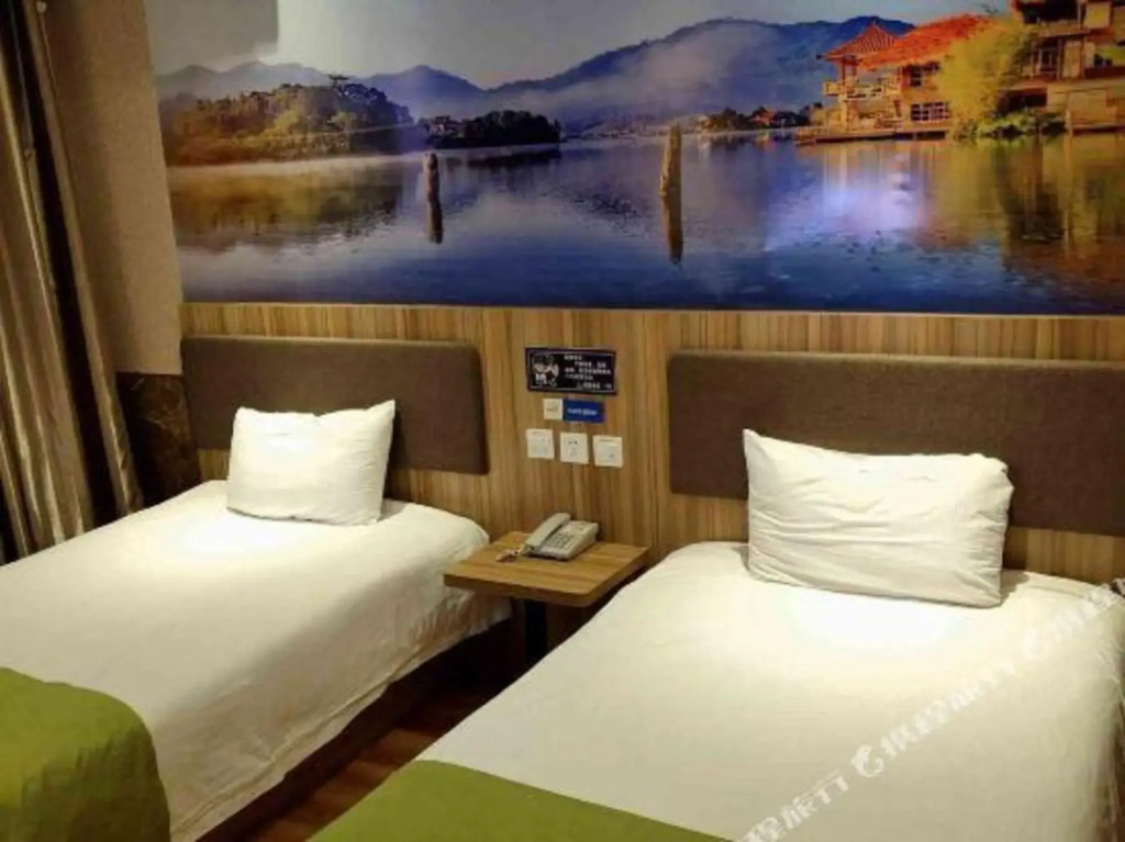 Синтай: Eaka 365 Hotel Pingxiang Zhonghua Road Branch