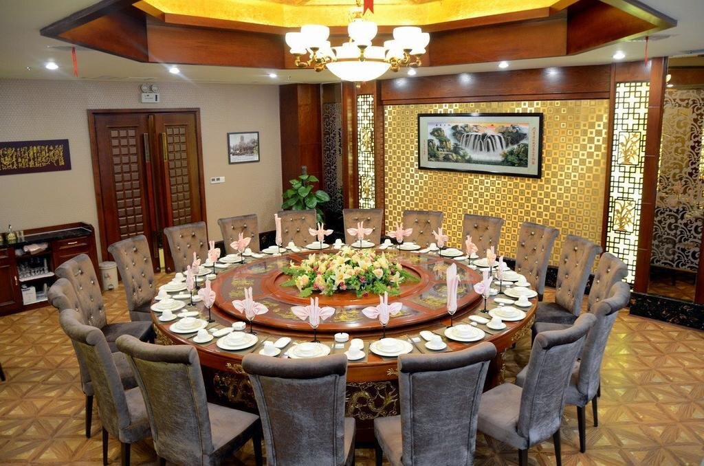 Юнчжоу: Yong Zhou Bin Hu Hotel