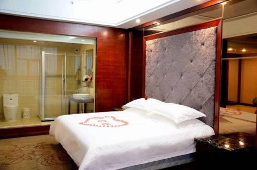 Юнчжоу: Yong Zhou Bin Hu Hotel