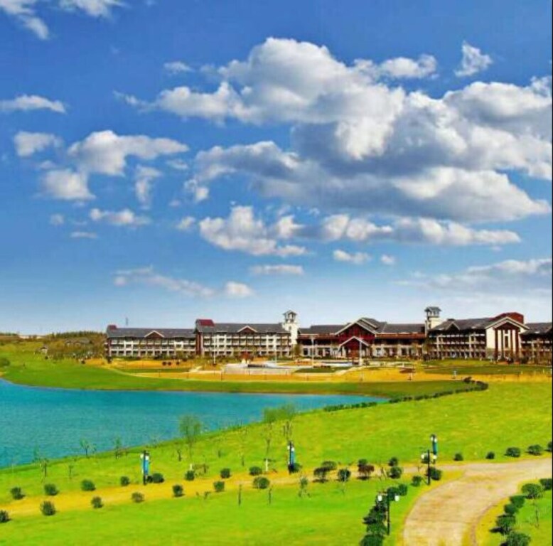 Синтай: Queshan Lake Arcadia International Resort