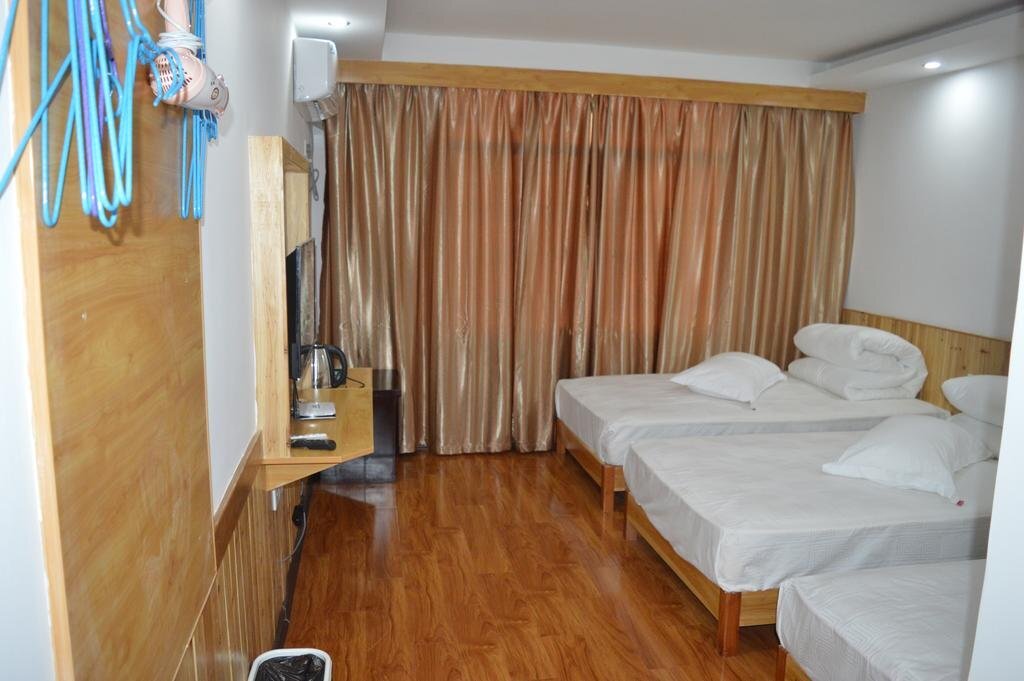 Чжанцзяцзе: Qingfengge Hostel