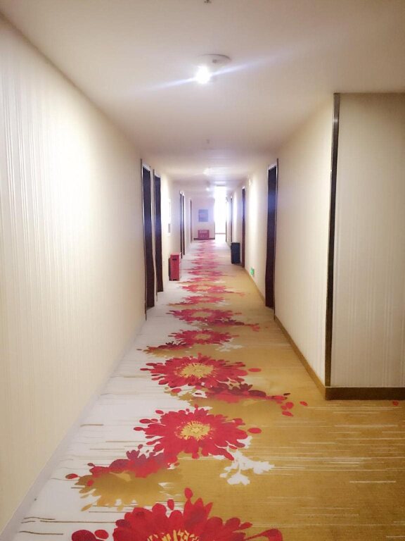 Цзиньчжун: Pai Hotel Jinzhong Jiexiu Railway Station South Mianshan Street