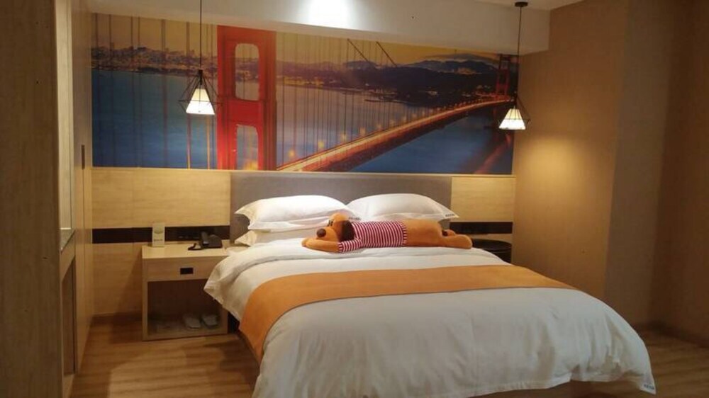 Чэнду: Shuangfa Hotel Chengdu East Station