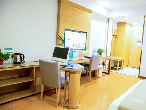 Фуян: GreenTree Inn Fuyang Yingshang Yingyang Road Suzhou Manor Hotel