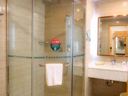 Фуян: GreenTree Inn Fuyang Yingshang Yingyang Road Suzhou Manor Hotel