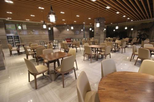 Чжанъе: Zhangye Diamond Hotel