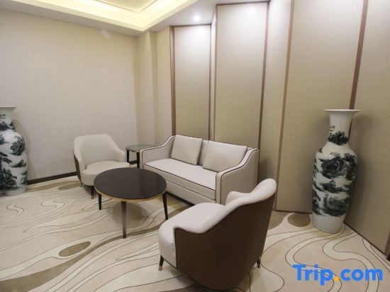 Чжанъе: Zhangye Diamond Hotel
