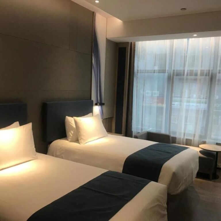 Шэньчжэнь: Naive S Hotel
